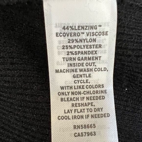 CHELSEA28 Cold Shoulder Sweater Dress In Black size M NWT - Picture 9 of 11